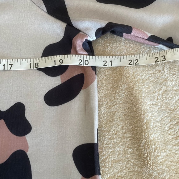 Off the Shoulder Animal Print Lightweight Sweater - Size S & M - Picture 4 of 15